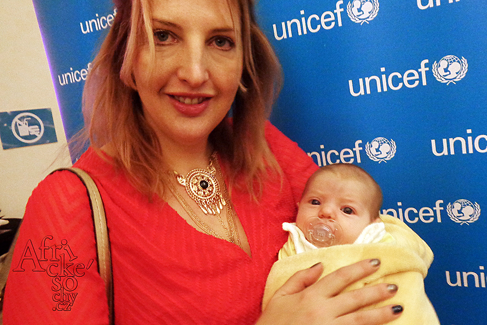 Dražba panenek pro UNICEF 2015