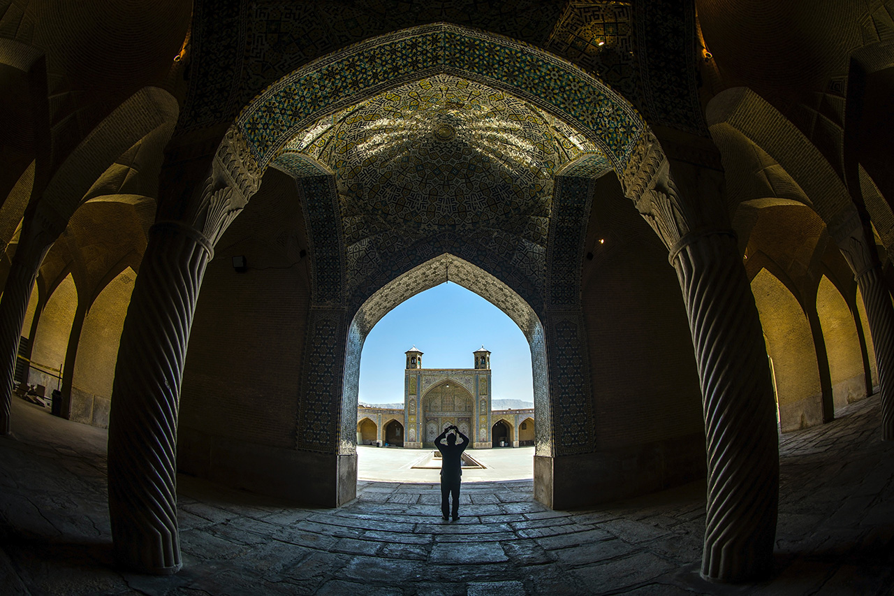 Read more about the article Přednáška Vladimíra Váchala: Írán není arabská země!